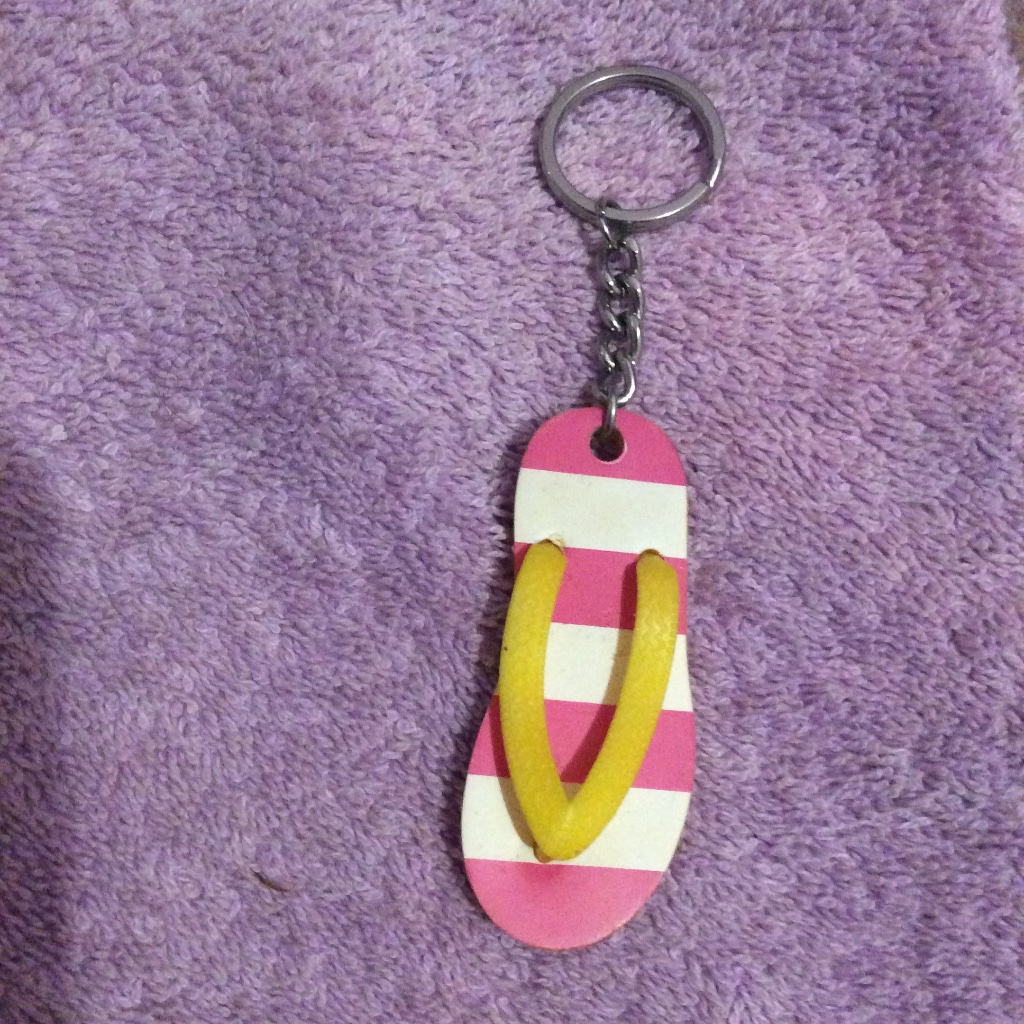 Clinique Brand Beach Flip Flop Keychain Limited Edition Collectible